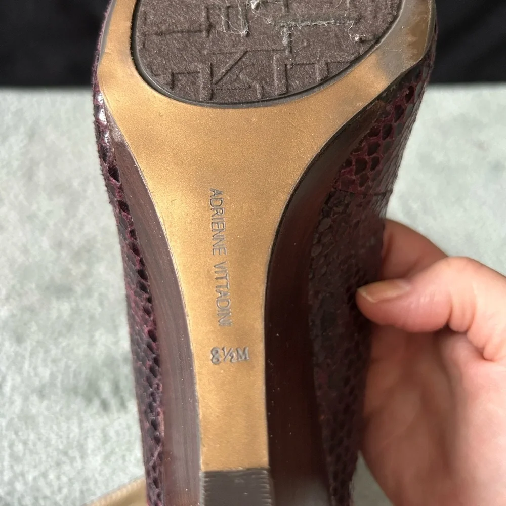 Adrienne Vittadini Wedge Shoes, Size 8 1/2M Snakeskin Like Texture
